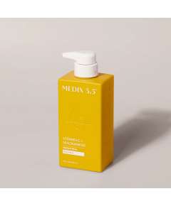 Medix 5.5 Vitamin C and Niacinamide Body Wash