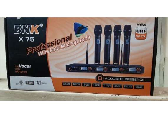 BNK X75 4 Channel Wireless Microphone