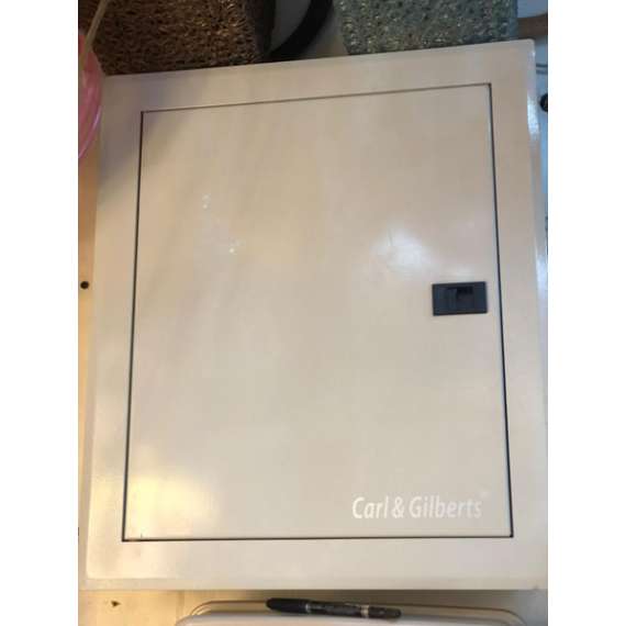 Carl and Gilberts  12 Way Distribution Board