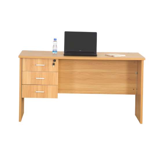 1676A 1.6M - Cherry Office Desk